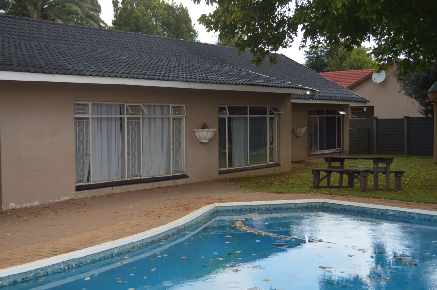 4 Bedroom Property for Sale in Flamwood North West